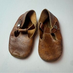 Mon Petit Barefoot Leather T-strap